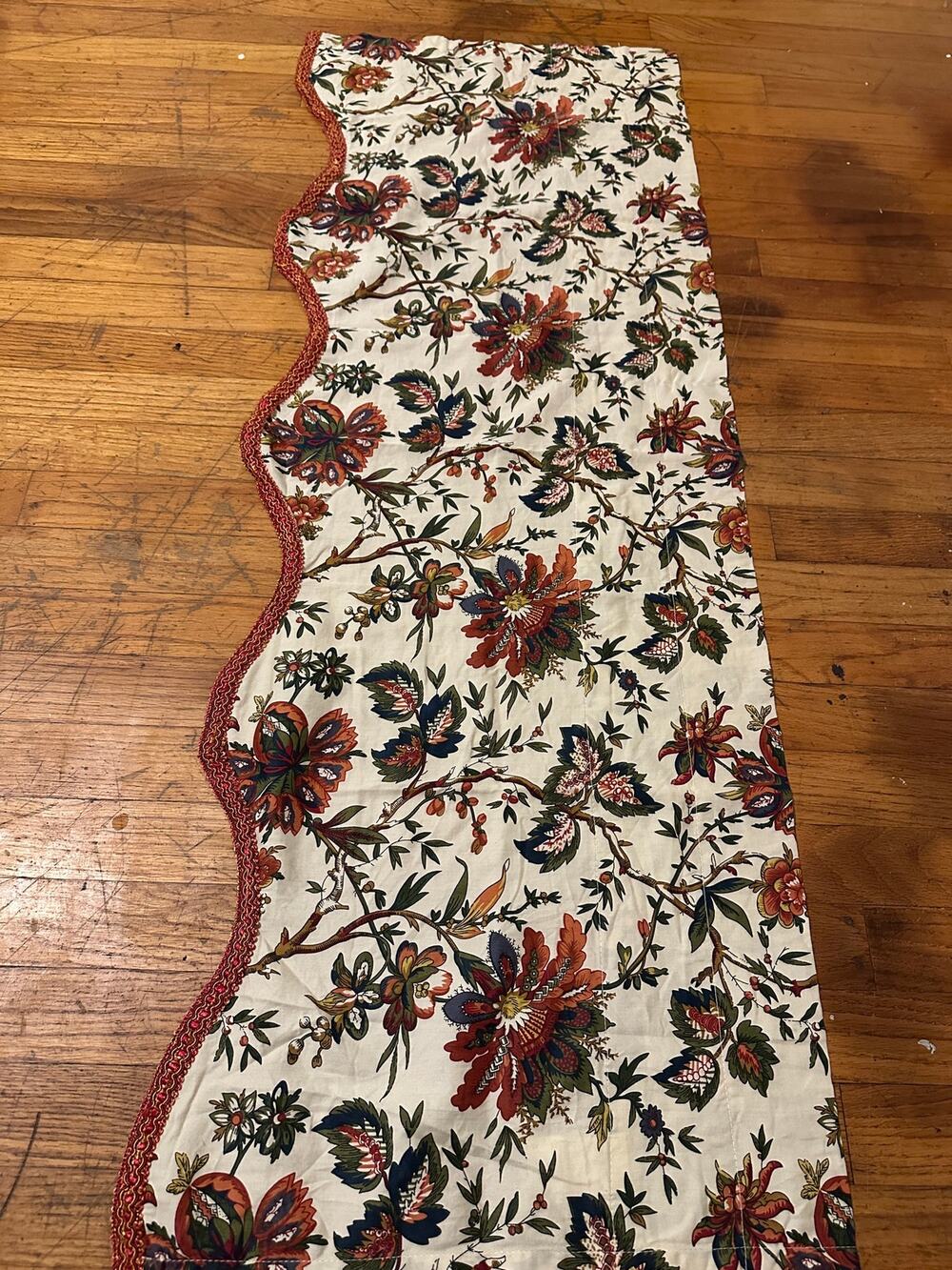 Waverly Jacobean Floral Window Valance Scalloped Red Gimp Trim Cotton 49x17